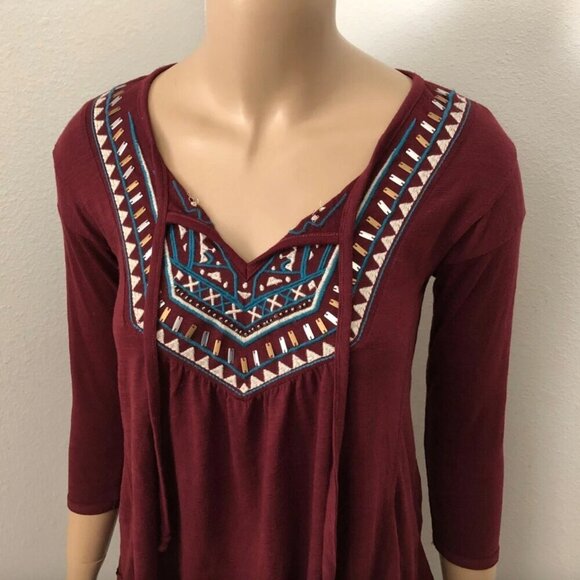 NWT Hollister Womens Shine Embroidered Peasant Top Size XS Shirt Burgundy - Picture 2 of 4